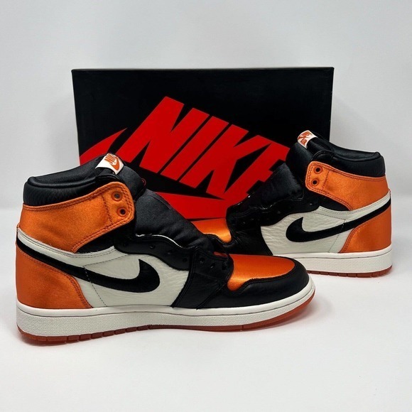 Women's Air Jordan 1 Retro High‎ OG Satin Shattered Backboard 2018 - Size 8.5 - Picture 1 of 12